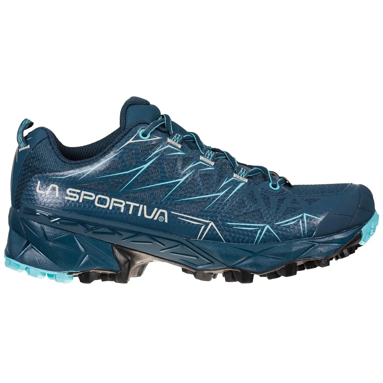 Akyra GTX W