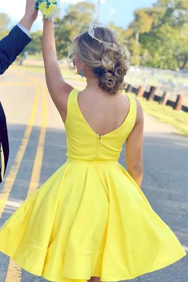 Anneprom A Line V Neck Short Yellow Prom Dresses Satin Homecoming Dresses APH0190