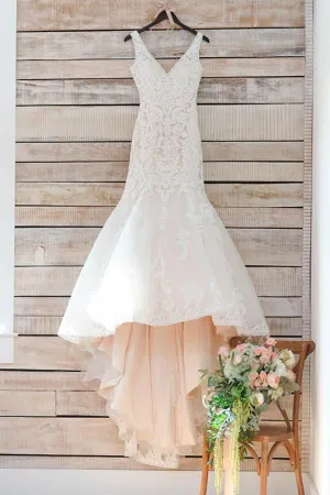Anneprom V Neck Mermaid Long White Lace Appliques Wedding Dress With Train APW0111