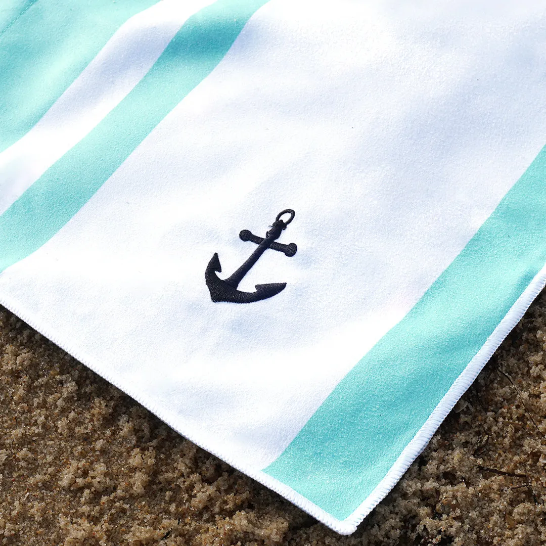 Best Lightweight Big Beach Towel With Pockets - Perfect Travel Gift