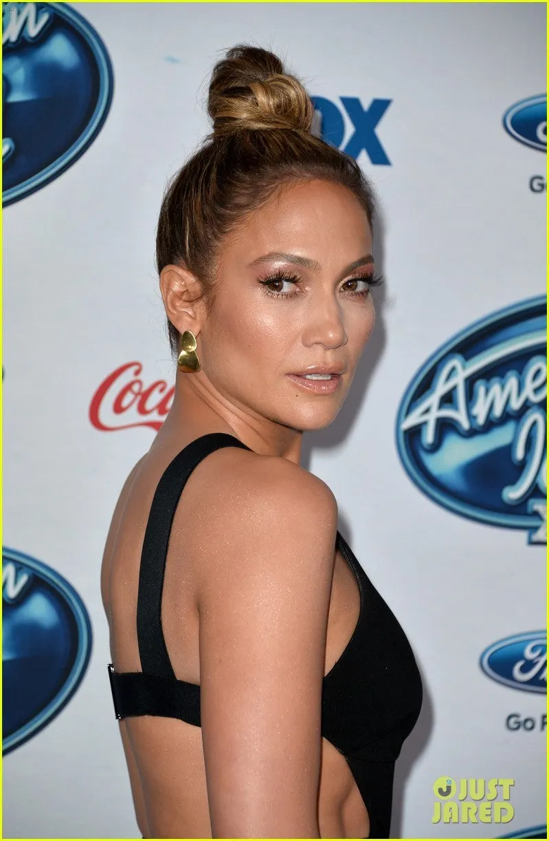 Black Jennifer Lopez (J.Lo) Short Cut Out Dress Halter Tea Length Prom Celebrity Dress American Idol
