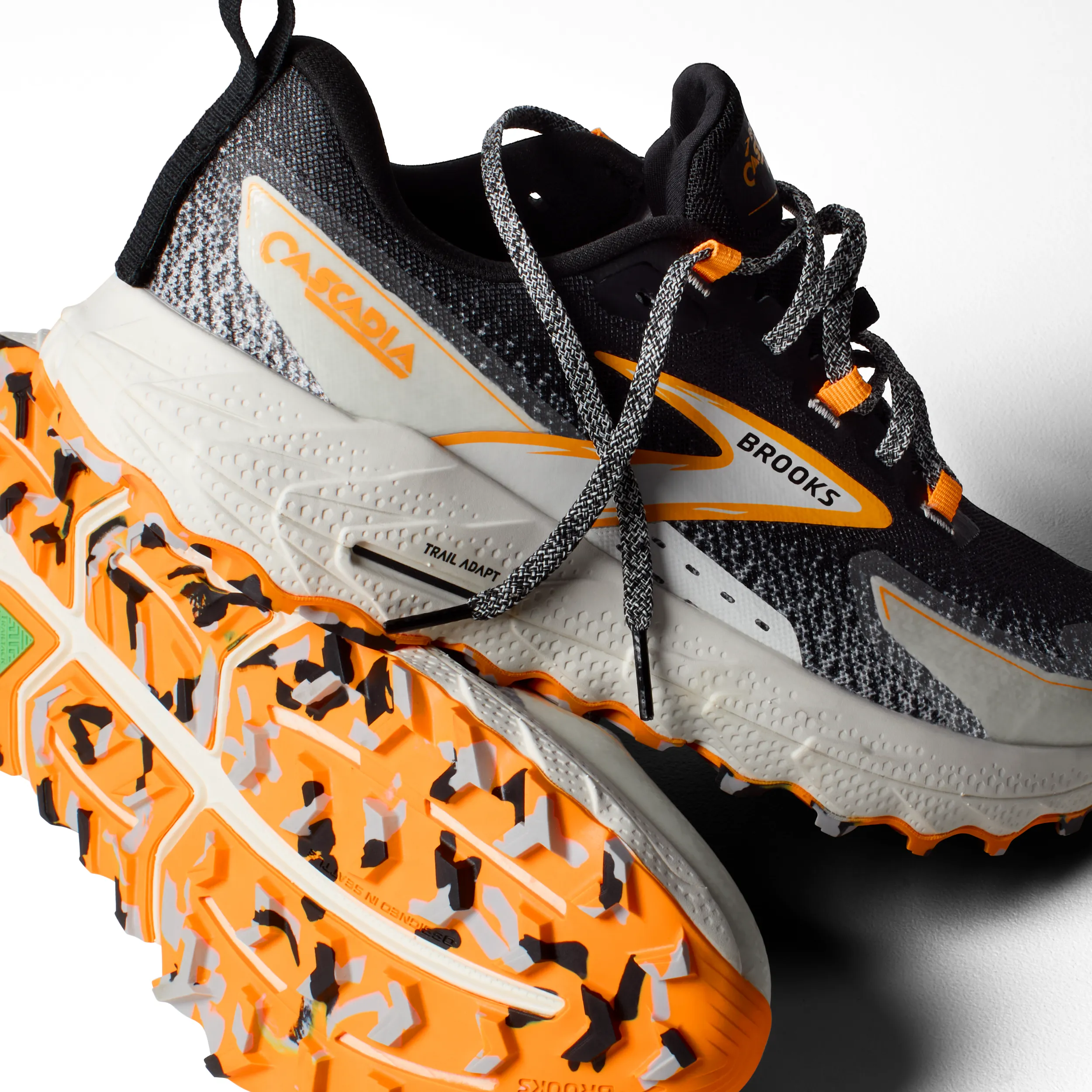 Brooks Cascadia 18 | Black / Blue Wash / Orange | Mens