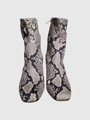 EVANA SNAKE - SM REBOOTED