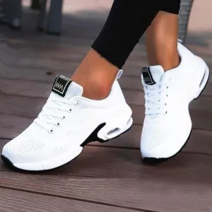 Isabelah | Sporty Sneakers