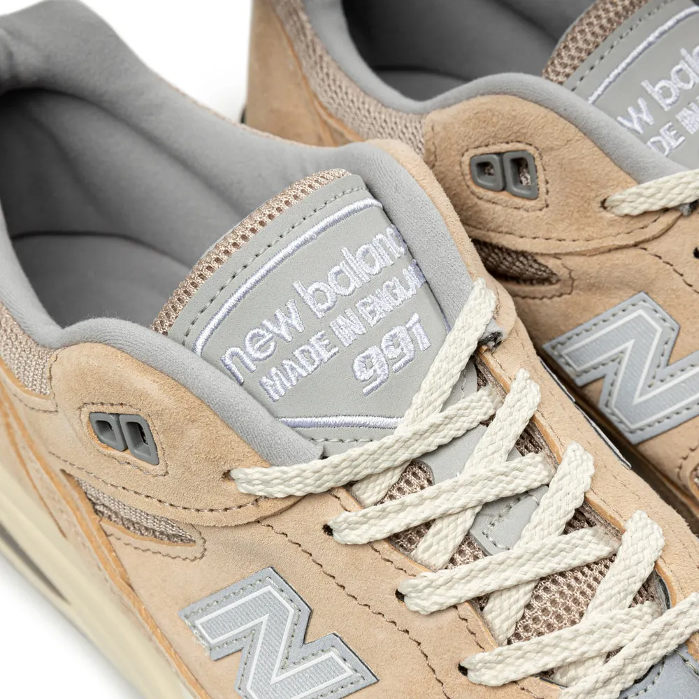 Made in UK U991V2 | Cuban Sand