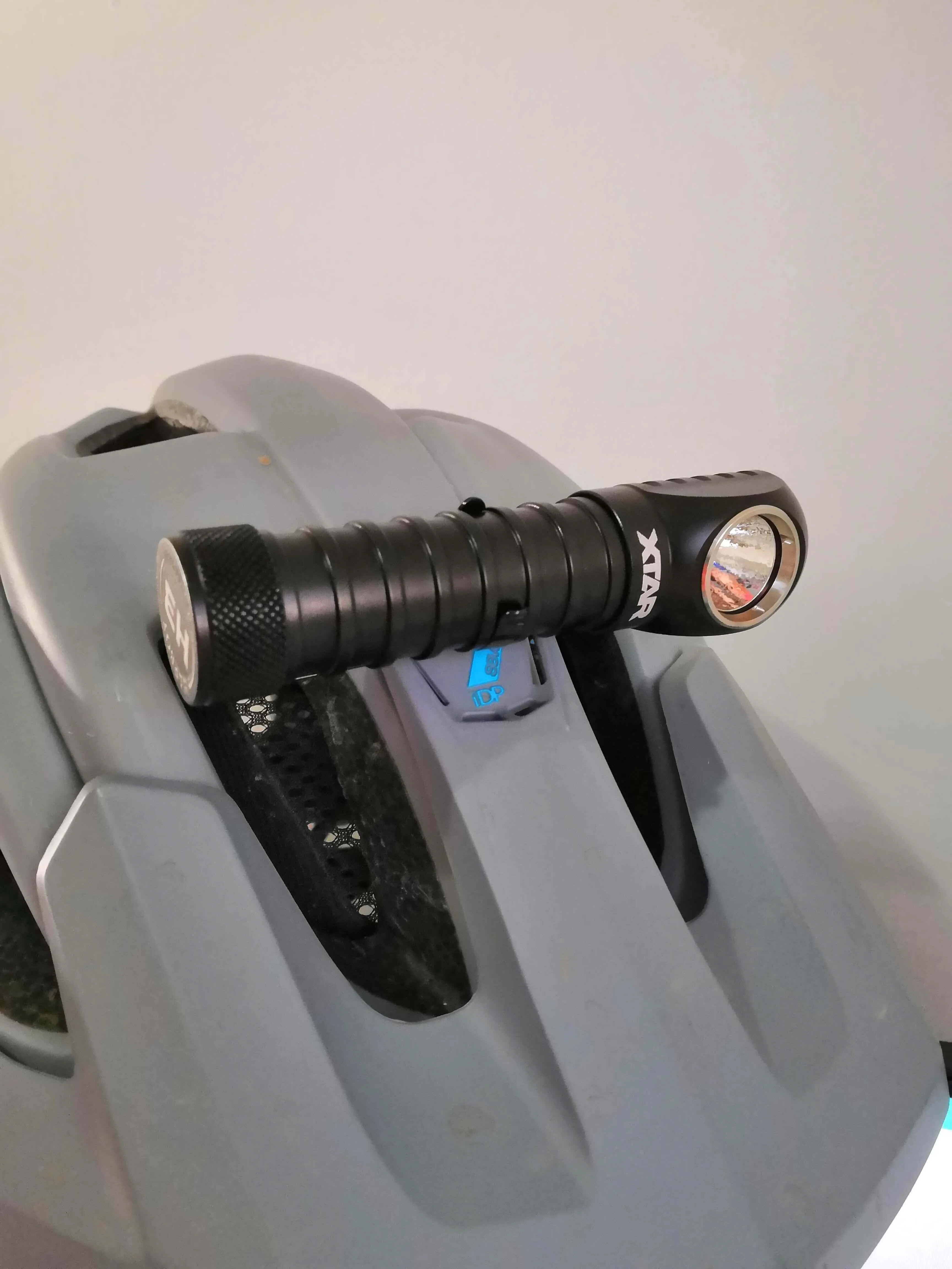 MTB Night Light Xtar Torch Bundle