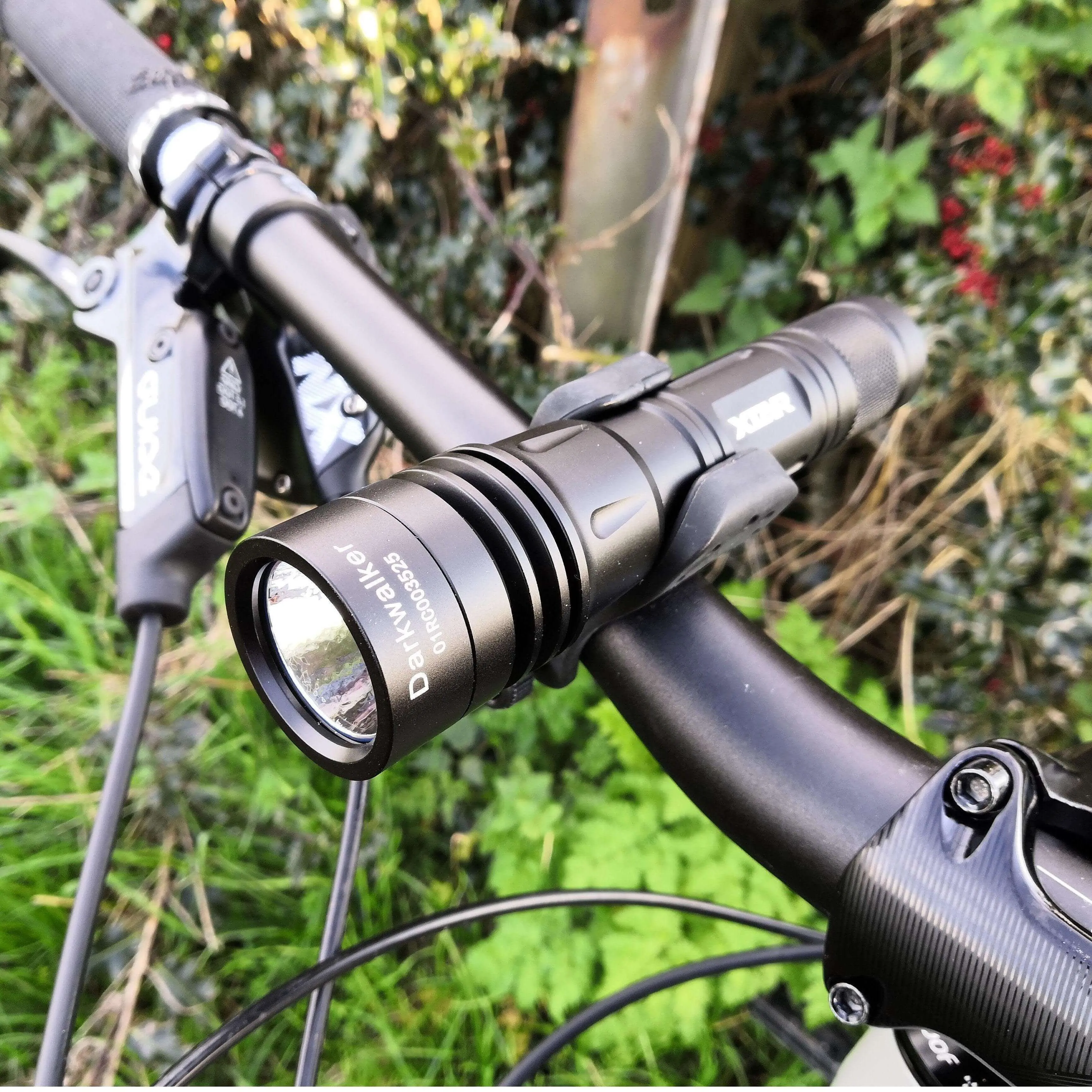 MTB Night Light Xtar Torch Bundle