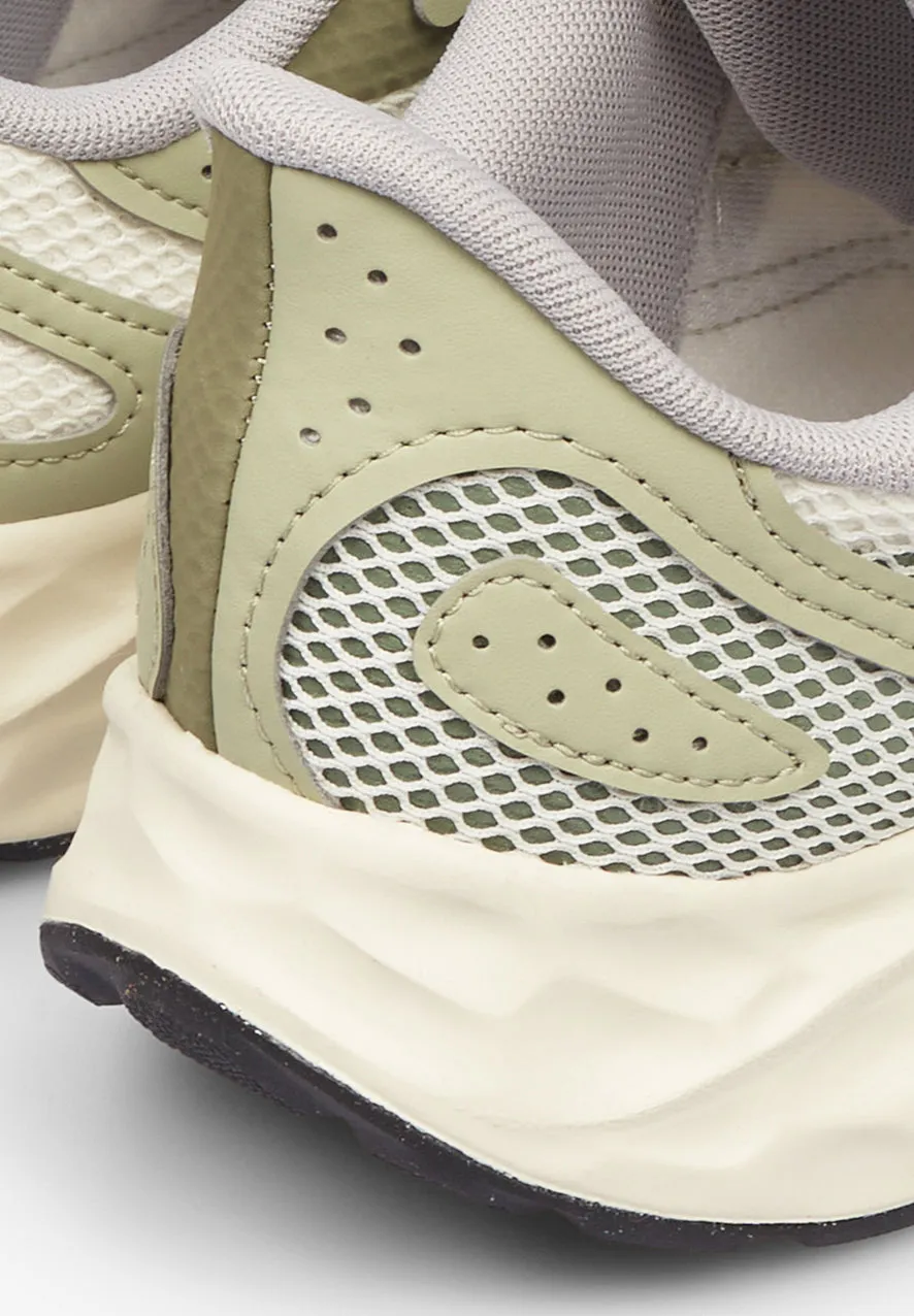 NEW BALANCE | SAPATILHAS FRESH FOAM ARISHI V4 DE MULHER