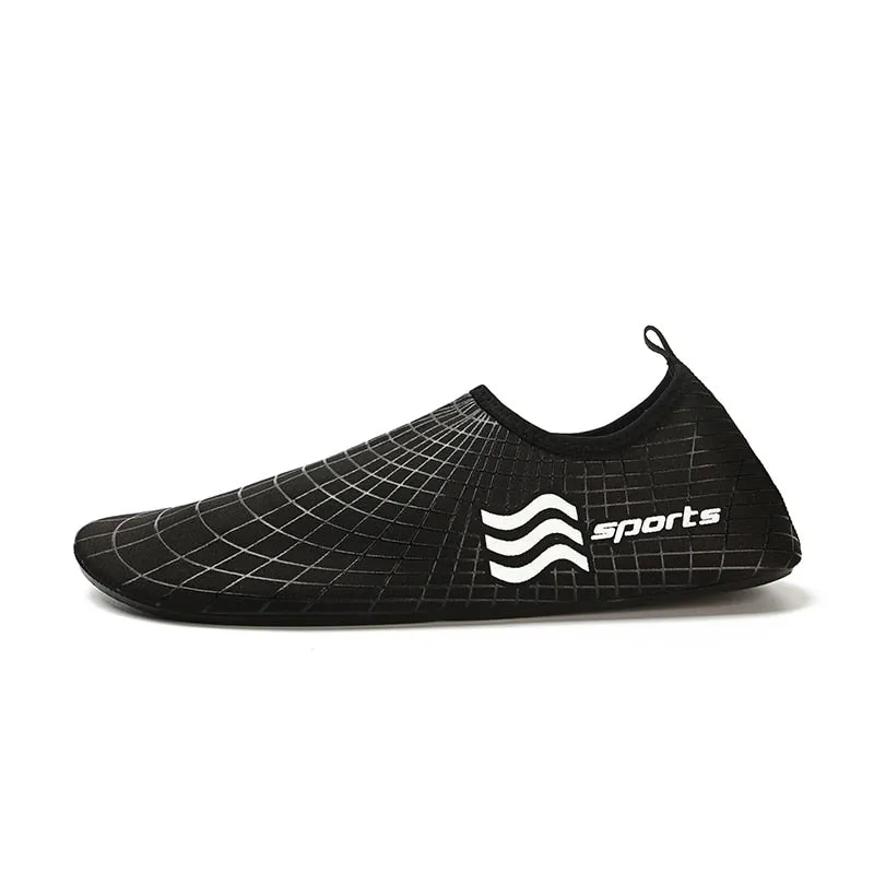 New Men Aqua Shoes Quick Dry Beach Shoes Breathable