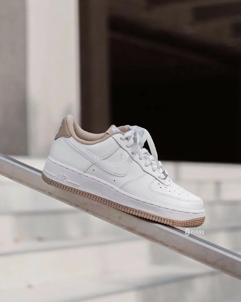 Nike Air Force 1 '07 烏龍茶