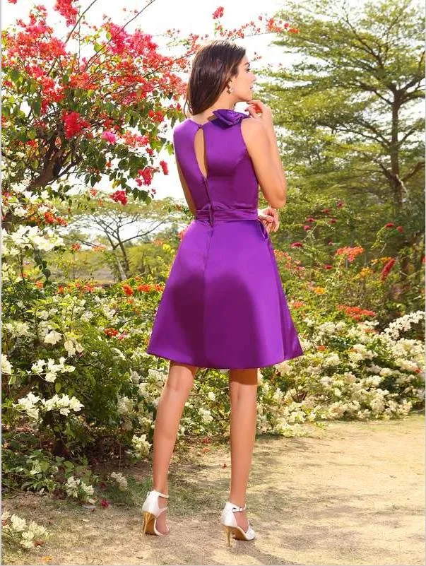 Princess Scoop Short Satin Bridesmaid Dresses With Bowknot