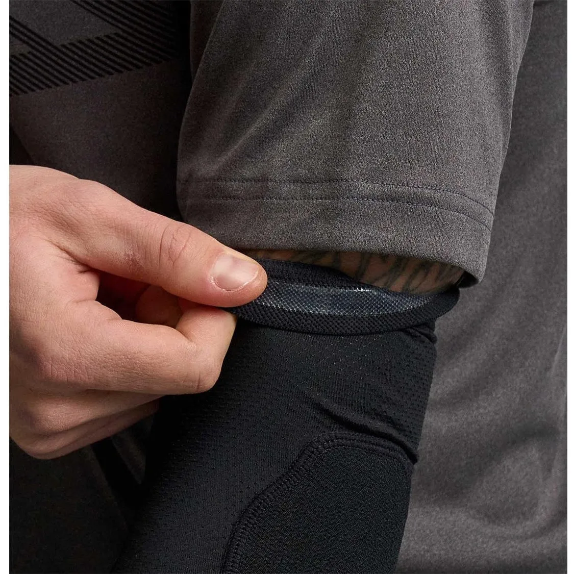 RaceFace Charge Elbow Pads