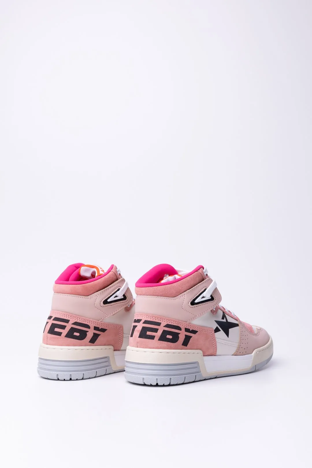 Rally Sneakers