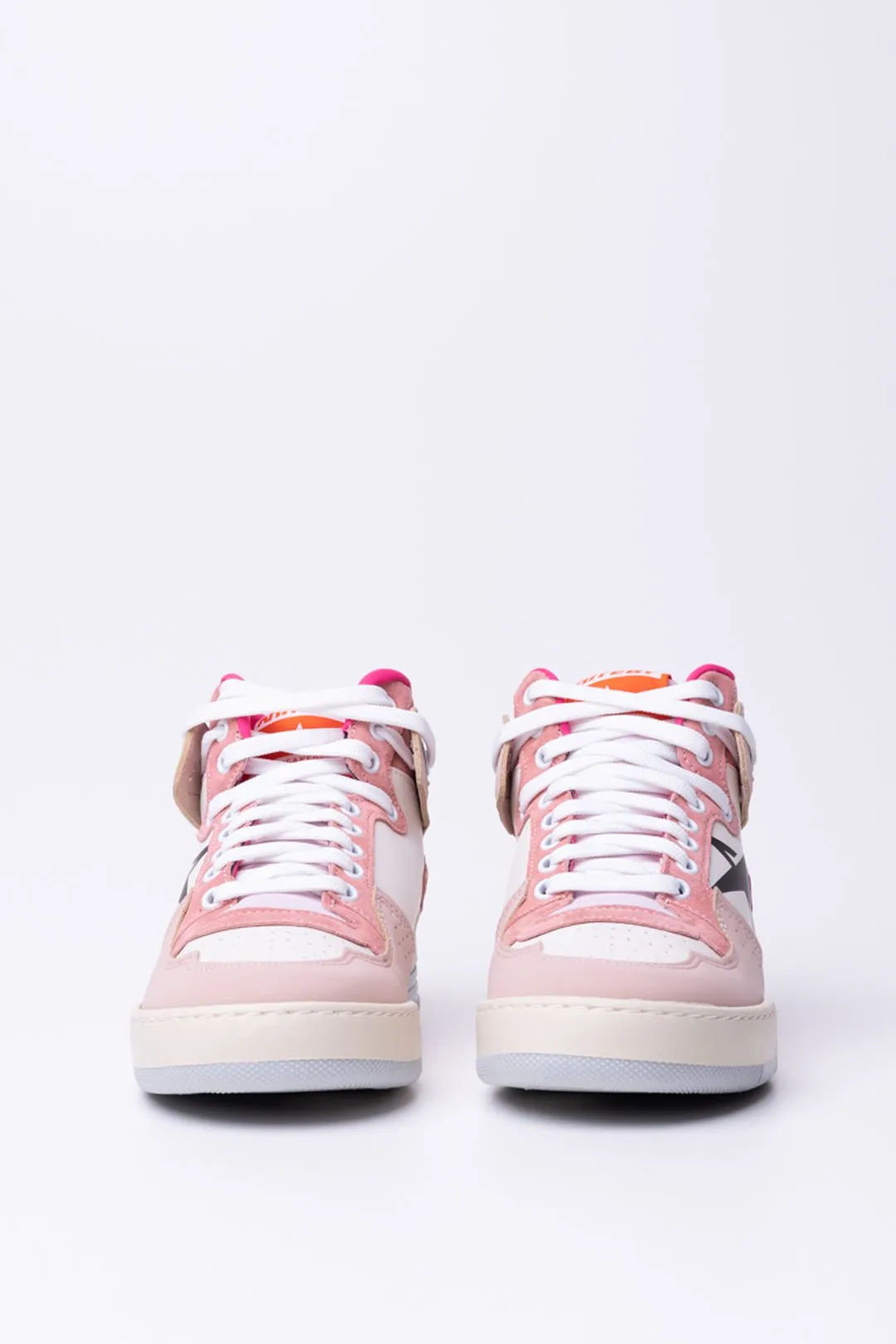 Rally Sneakers