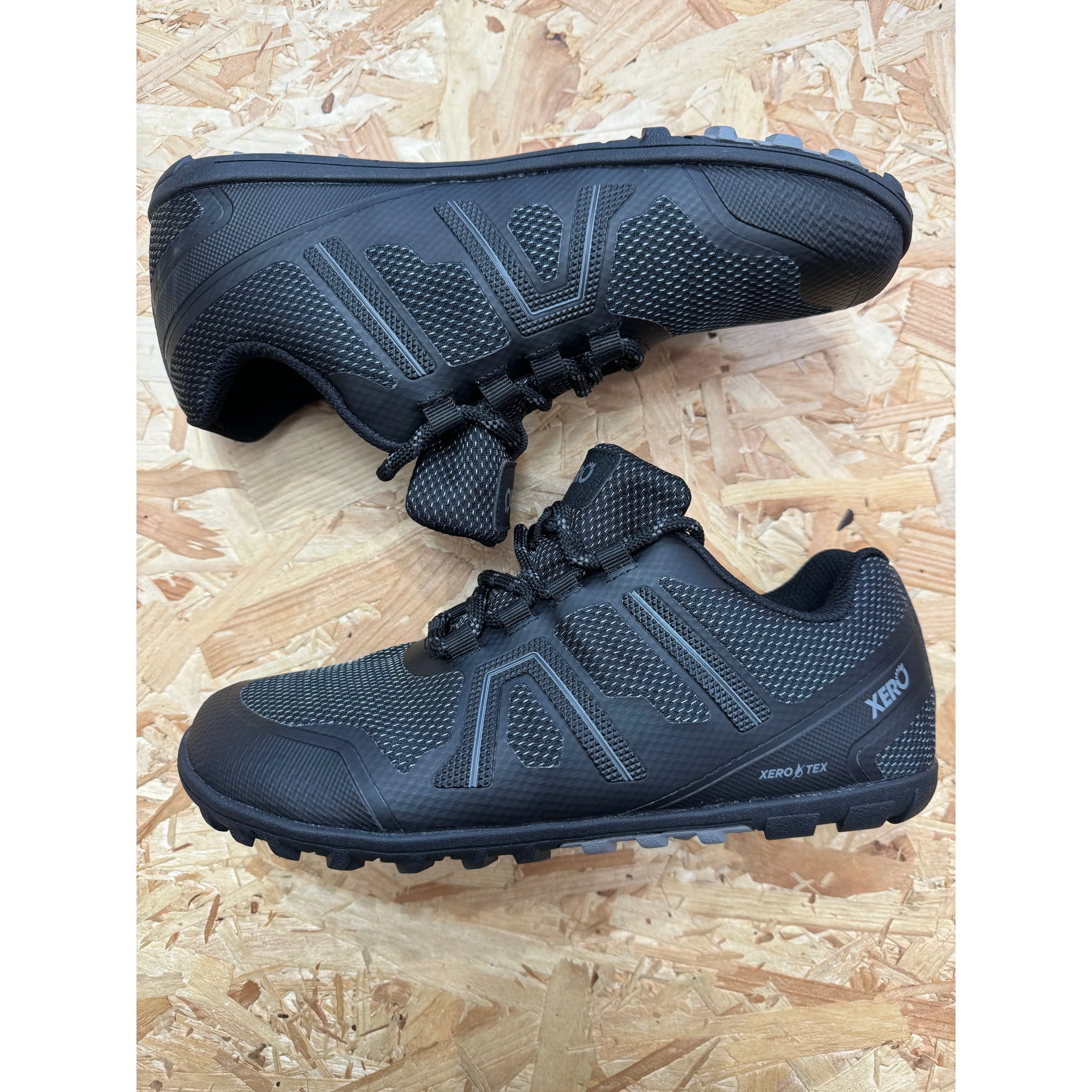 Re-Store 02 Xero Mesa Trail WP Trail Runner size 39