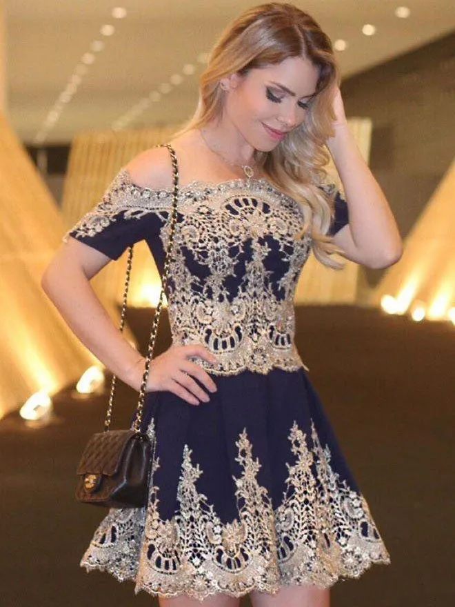 Short Sleeve Scoop Neck Homecoming Dress， Royal Blue Applique A Line Short Homecoming Dress