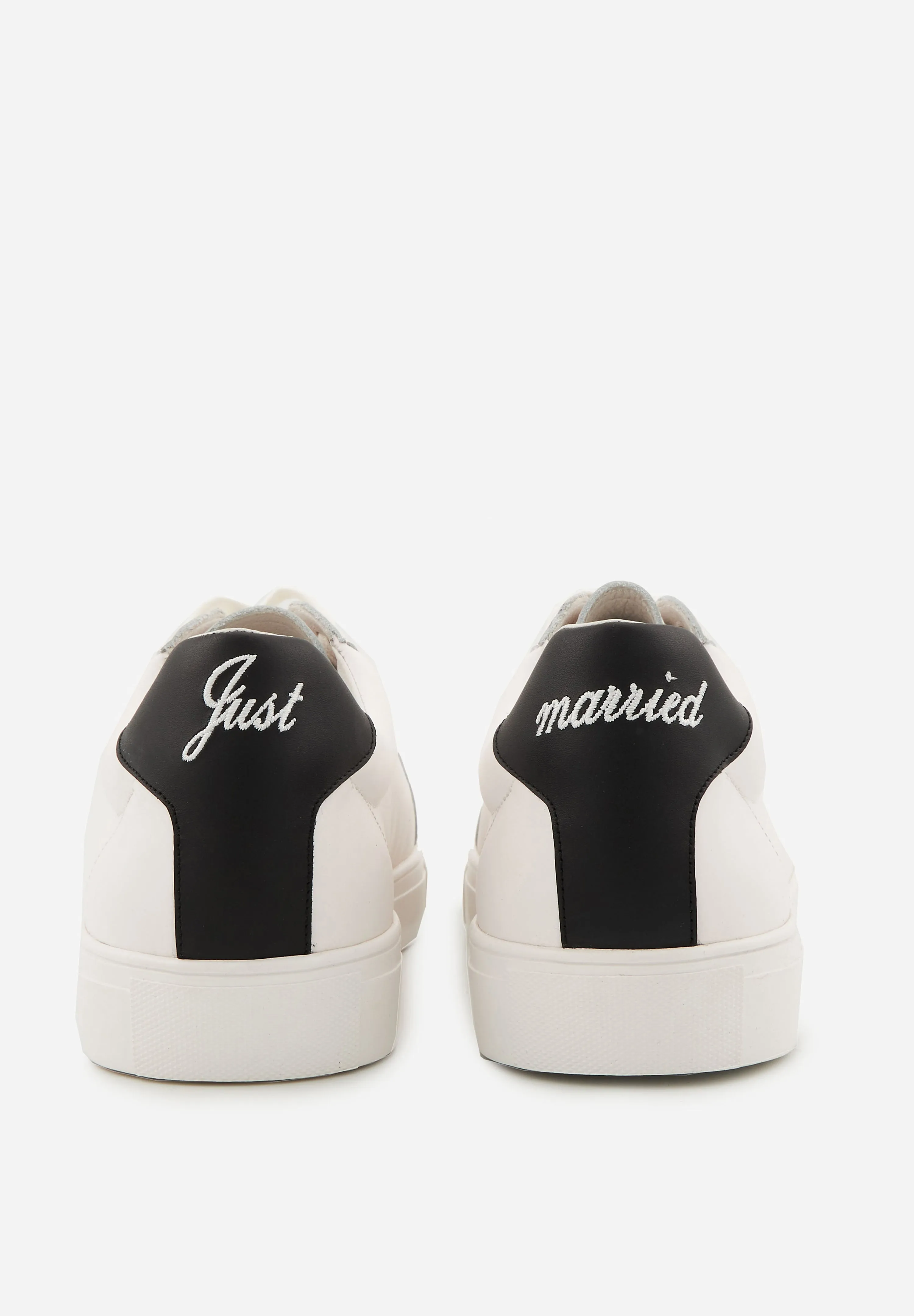 SIMONE HOMME-JUST MARRIED