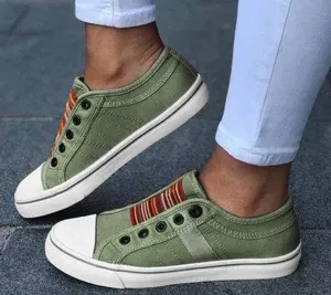 Stylish and Comfy  Lace-less Casual sneakers