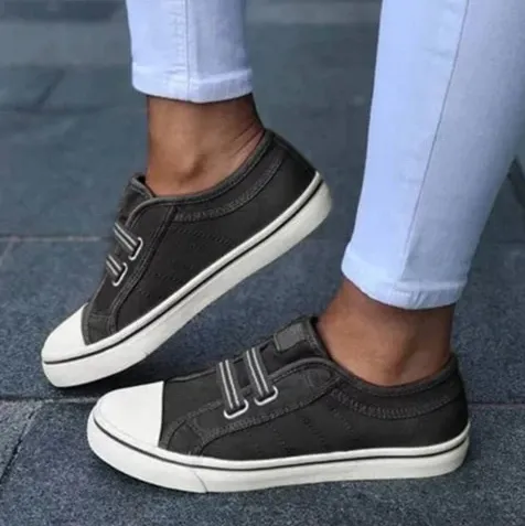 Stylish and Comfy  Lace-less Casual sneakers