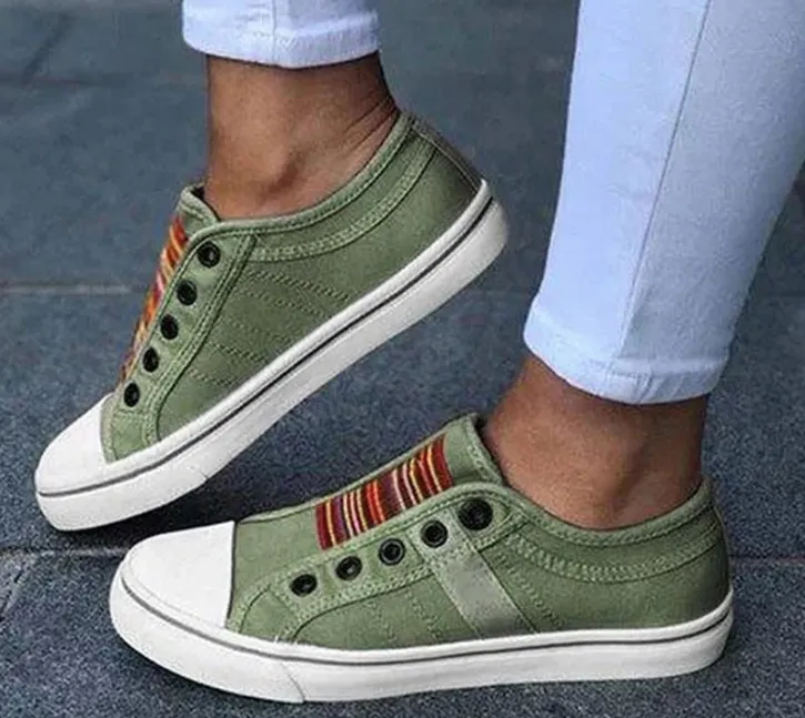 Stylish and Comfy  Lace-less Casual sneakers