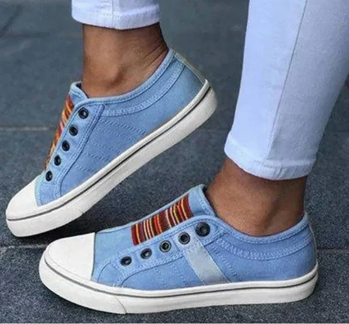 Stylish and Comfy  Lace-less Casual sneakers
