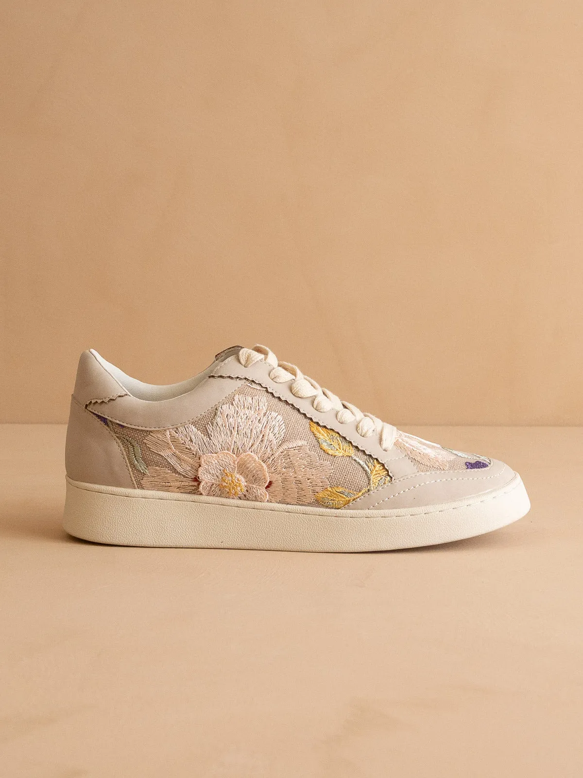 The Tammi | Light Grey Floral Applique Sneaker