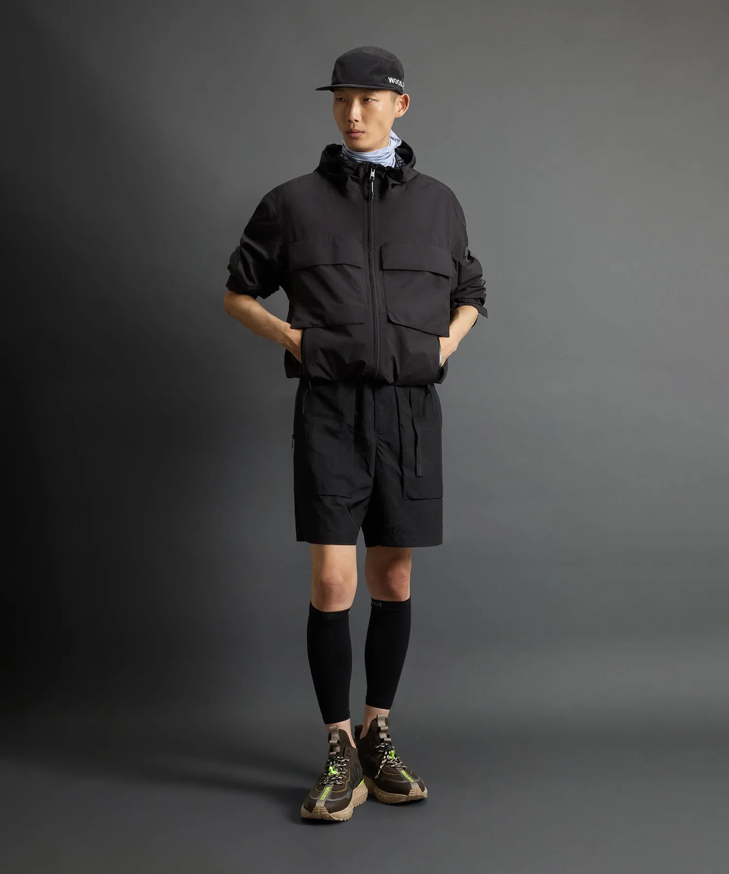 Todd Snyder x Woolrich Trek Short in Black