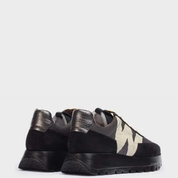 Wonders Black & Mustard Sneakers